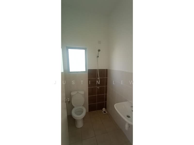 1-storey Terraced House for Rent in Seremban (Negeri Sembilan) - Justin Lew - Bathroom - PropertyGuru.com.my