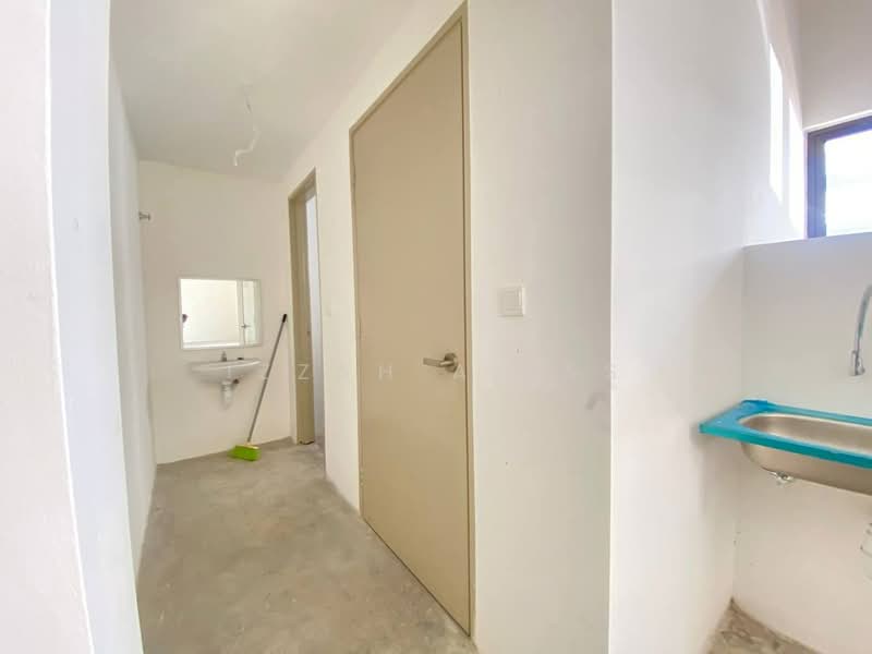 Shop for Rent in Alam Damai (Cheras) - Izzah Alias - Interior - PropertyGuru.com.my