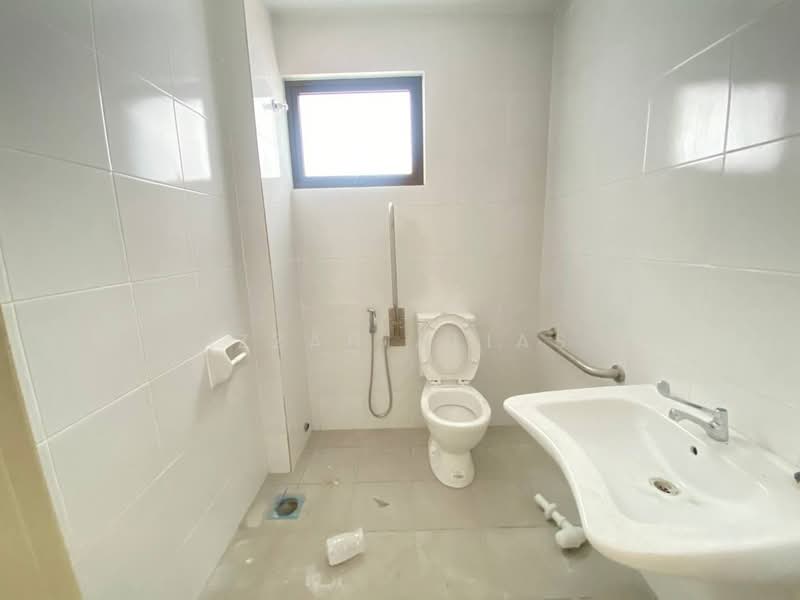 Shop for Rent in Alam Damai (Cheras) - Izzah Alias - Bathroom - PropertyGuru.com.my