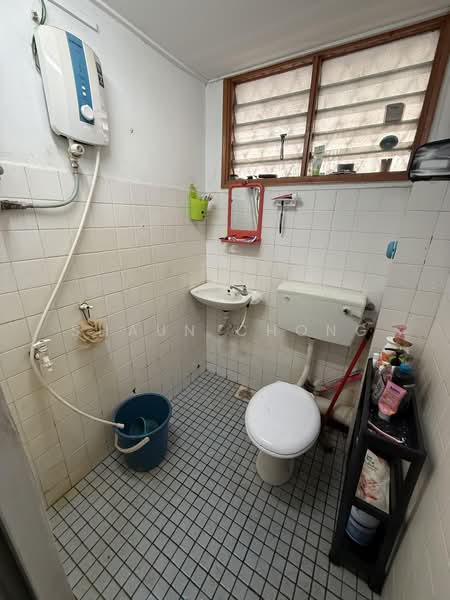 Pangsapuri untuk Disewa di Bunga Raya - Shaun Chong - Bathroom - PropertyGuru.com.my