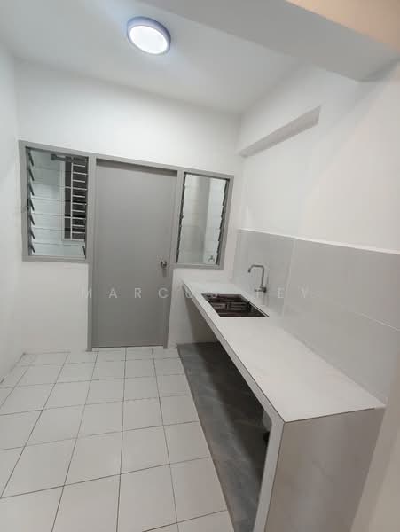 Apartment for Sale at Pangsapuri Pulai Mutiara - Marcus Tey - Kitchen - PropertyGuru.com.my