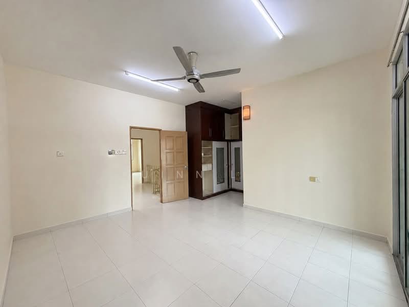 Rumah Teres 2 Tingkat untuk Disewa di Taman Tampoi Indah (Bukit Mertajam) - Quinn Loh - Living Room - PropertyGuru.com.my