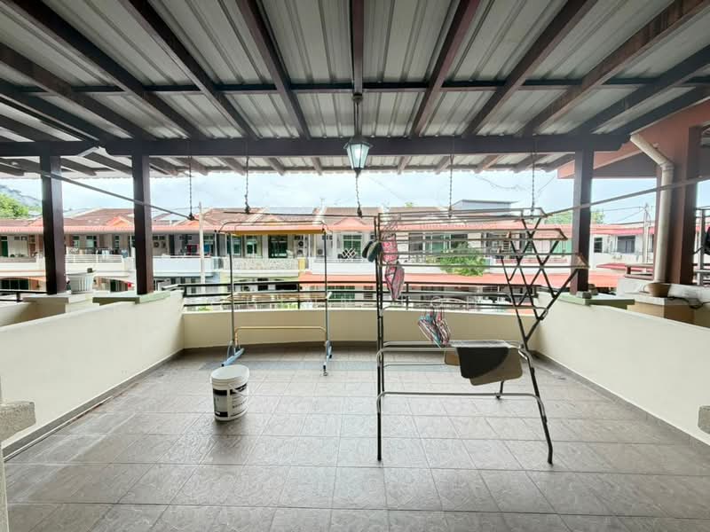 Rumah Teres 2 Tingkat untuk Disewa di Taman Tampoi Indah (Bukit Mertajam) - Quinn Loh - Balcony - PropertyGuru.com.my