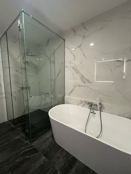 Servis Apartment untuk Disewa di Core Residence @ TRX - Sam Ho - Bathroom - PropertyGuru.com.my