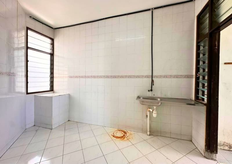 Apartment for Sale at Desa Universiti - Clifton Chee - Kitchen - PropertyGuru.com.my