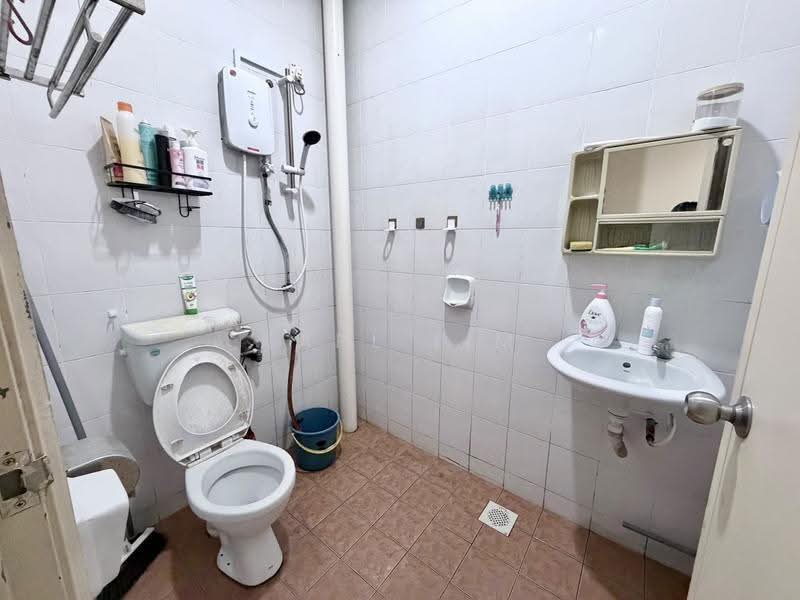 Rumah Teres 1-Tingkat untuk Dijual di Bandar Jaya Putra (Johor Bahru) - Karl Lim - Bathroom - PropertyGuru.com.my