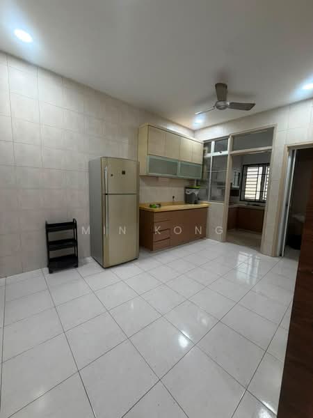 Rumah Kluster untuk Disewa di Bukit Indah (Iskandar Puteri (Nusajaya)) - Min Kong - Kitchen - PropertyGuru.com.my