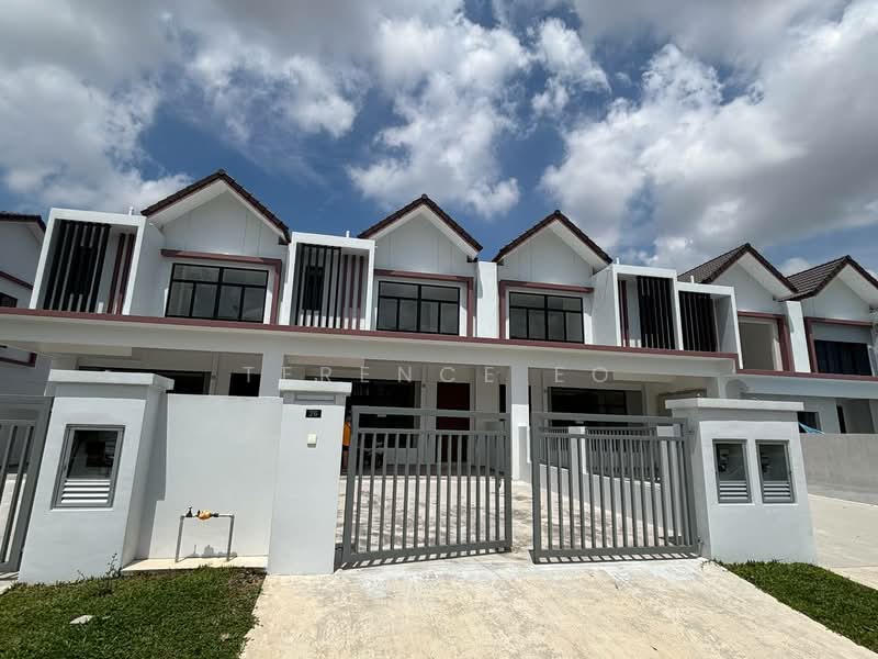 Rumah Teres untuk Disewa di Taman Kota Impian (Yong Peng) - Terence Eo - Exterior - PropertyGuru.com.my