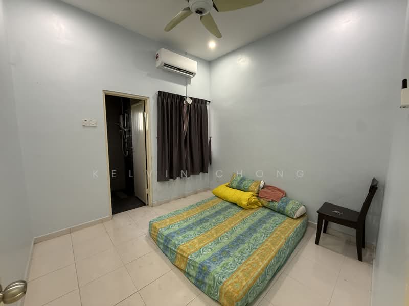 Rumah Teres 2 Tingkat untuk Disewa di Desa Lang Indah (Ipoh) - Kelvin Chong - Bedroom - PropertyGuru.com.my