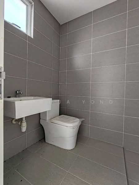 Terraced House for Sale in Seremban (Negeri Sembilan) - Joshua Yong - Bathroom - PropertyGuru.com.my