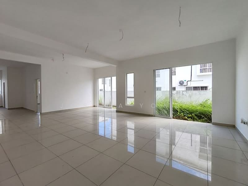 Terraced House for Sale in Seremban (Negeri Sembilan) - Joshua Yong - Living Room - PropertyGuru.com.my