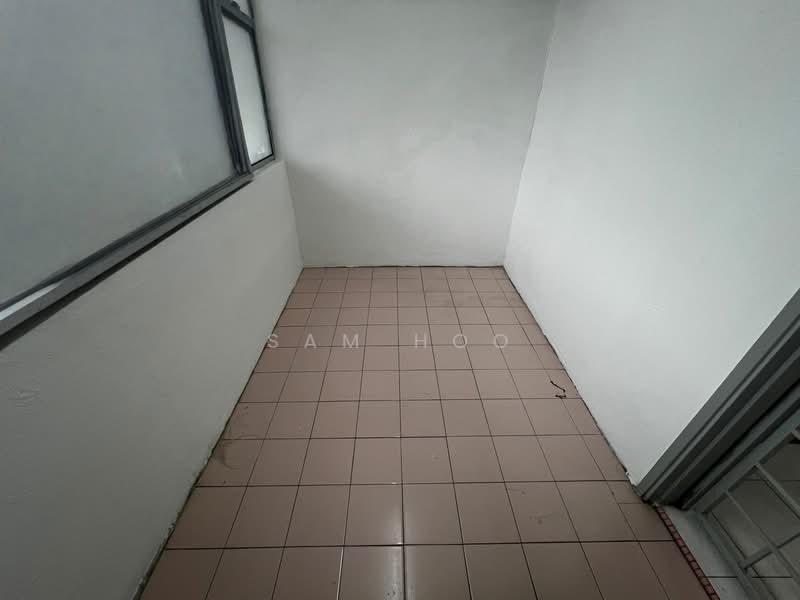 Rumah Teres 2 Tingkat untuk Disewa di Taman Bukit Desa (Kepong) - Sam Hoo - Balcony - PropertyGuru.com.my