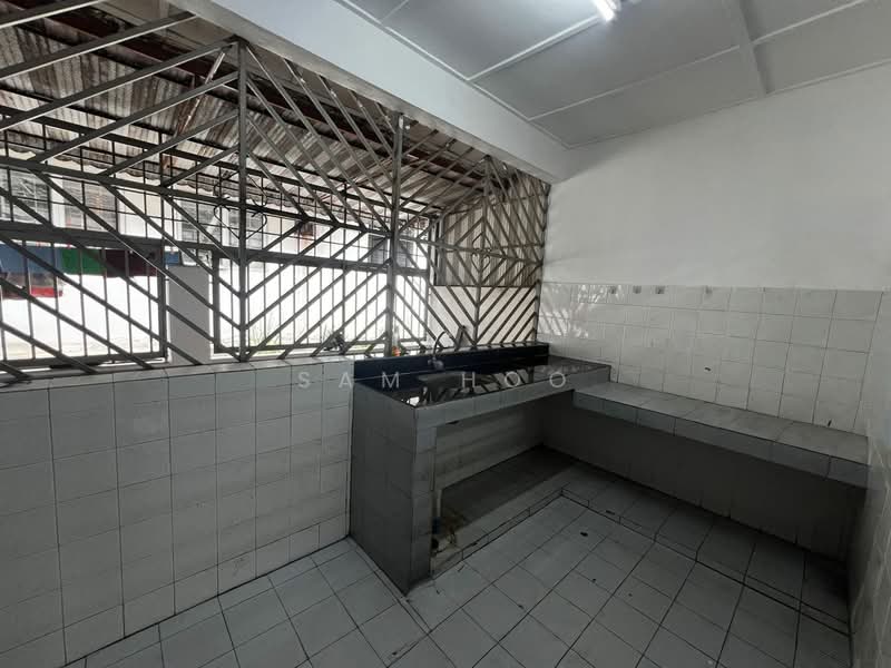 Rumah Teres 2 Tingkat untuk Disewa di Taman Bukit Desa (Kepong) - Sam Hoo - Kitchen - PropertyGuru.com.my