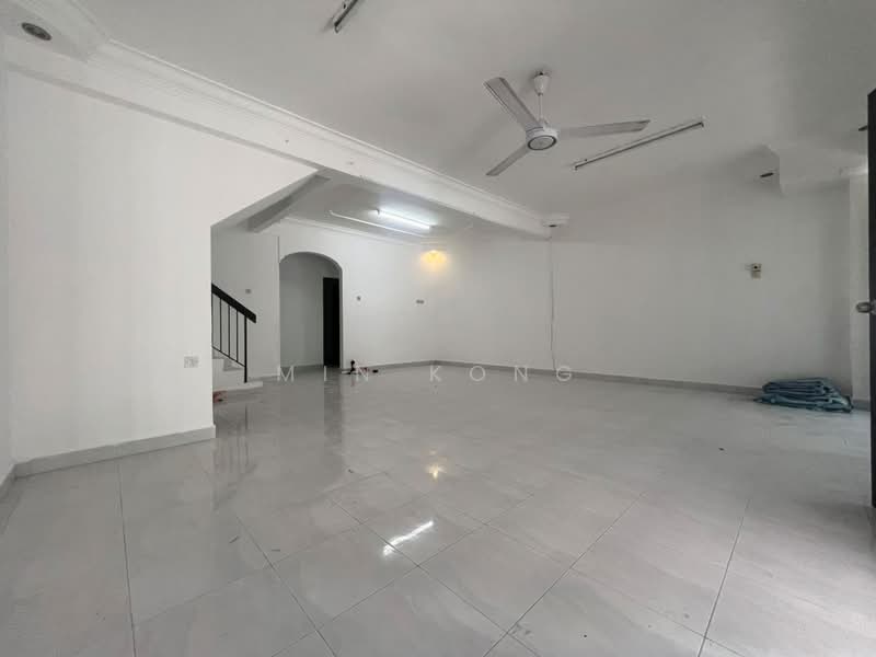Rumah Teres 2 Tingkat untuk Disewa di Bandar Selesa Jaya (Skudai) - Min Kong - Living Room - PropertyGuru.com.my
