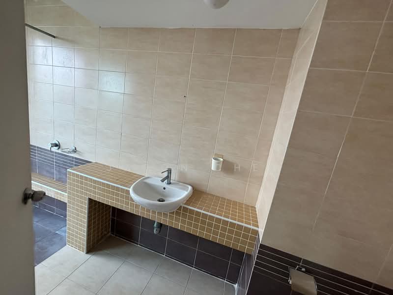 Kondominium untuk Disewa di Casa Indah 2 - Jason Chee - Bathroom - PropertyGuru.com.my