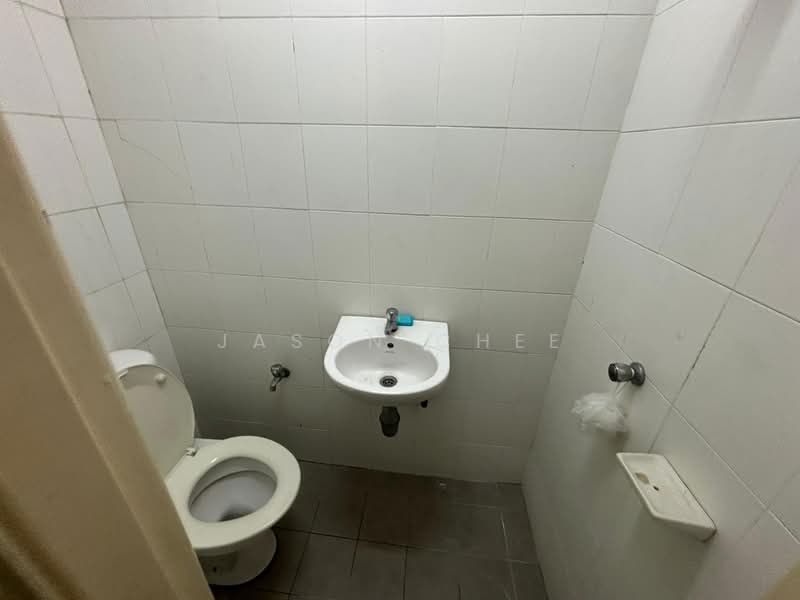 Kondominium untuk Disewa di Casa Indah 2 - Jason Chee - Bathroom - PropertyGuru.com.my