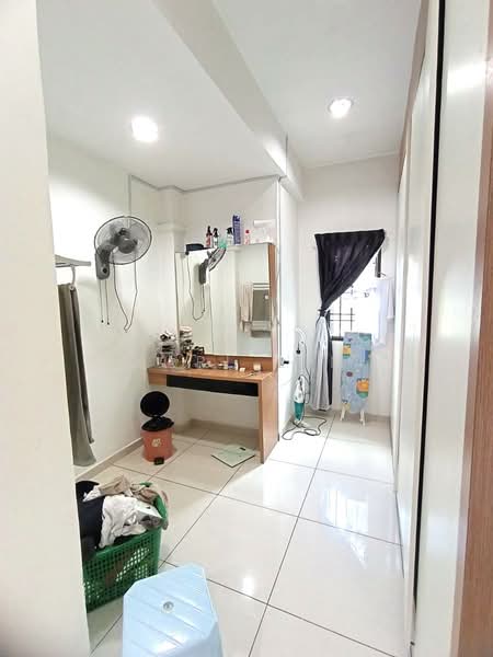 2.5-storey Terraced House for Sale in Taman Bukit Jaya (Ulu Tiram) - Karl Lim - Interior - PropertyGuru.com.my