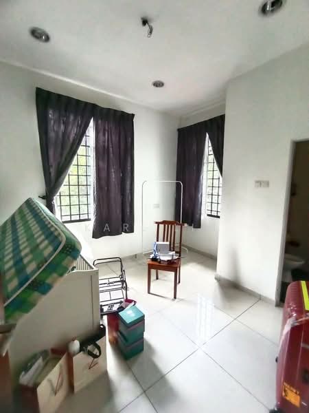 2.5-storey Terraced House for Sale in Taman Bukit Jaya (Ulu Tiram) - Karl Lim - Bedroom - PropertyGuru.com.my