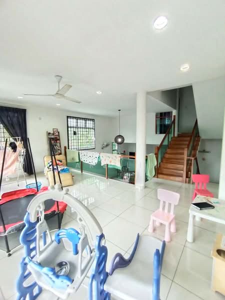2.5-storey Terraced House for Sale in Taman Bukit Jaya (Ulu Tiram) - Karl Lim - Living Room - PropertyGuru.com.my
