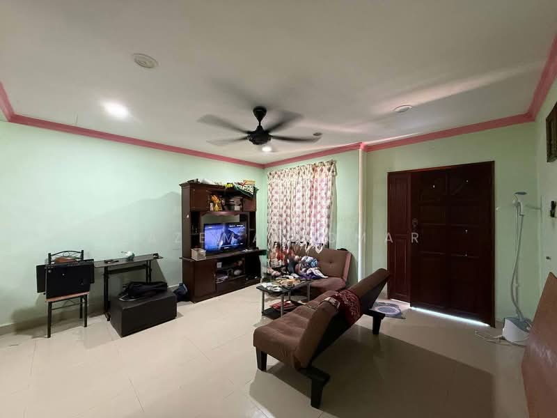 Rumah Teres 1.5-Tingkat untuk Dijual di Kota Damansara (Selangor) - Hazeman Omar - Living Room - PropertyGuru.com.my