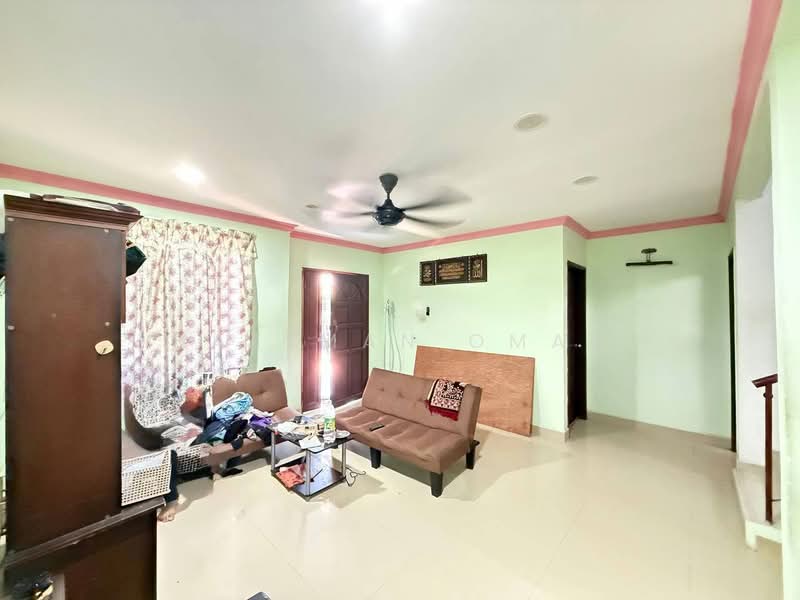 Rumah Teres 1.5-Tingkat untuk Dijual di Kota Damansara (Selangor) - Hazeman Omar - Living Room - PropertyGuru.com.my