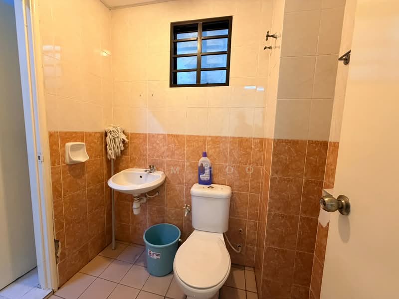 Rumah Teres 2 Tingkat untuk Disewa di Bandar Sungai Long (Selangor) - Sam Hoo - Bathroom - PropertyGuru.com.my