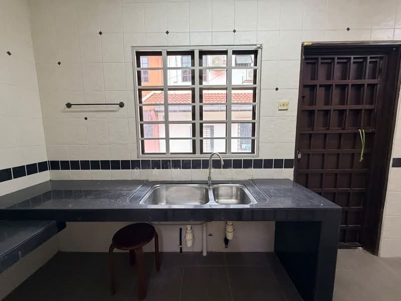 Rumah Teres 2 Tingkat untuk Disewa di Bandar Sungai Long (Selangor) - Sam Hoo - Kitchen - PropertyGuru.com.my