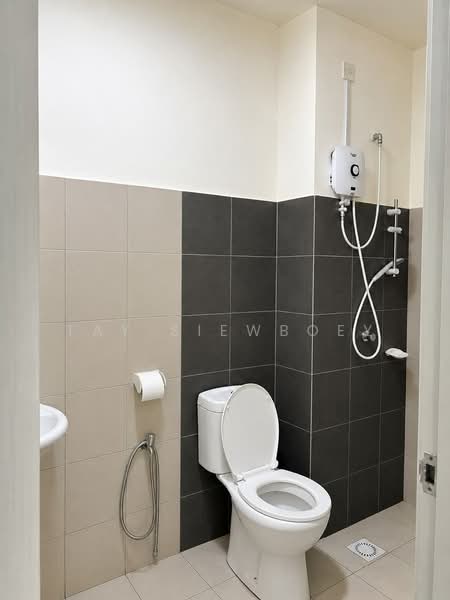 Service Residence for Rent at SkyLake Residence - Tay SiewBoey - Bathroom - PropertyGuru.com.my