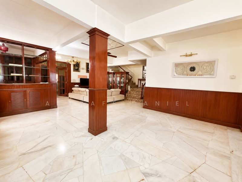 Rumah Teres 2 Tingkat untuk Dijual di Seksyen 13 (Shah Alam) - Ashraff Daniel - Living Room - PropertyGuru.com.my
