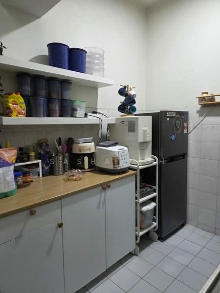 Kondominium untuk Dijual di Sri Pelangi Condominiums - Sasha Goh - Kitchen - PropertyGuru.com.my
