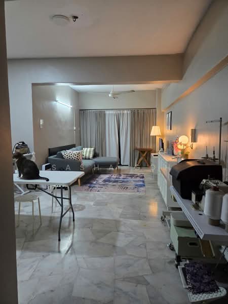 Kondominium untuk Dijual di Sri Pelangi Condominiums - Sasha Goh - Living Room - PropertyGuru.com.my