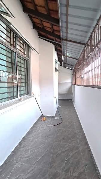 Rumah Teres 1.5 Tingkat untuk Dijual di Taman Pelangi Indah (Ulu Tiram) - Karl Lim - Corridor - PropertyGuru.com.my