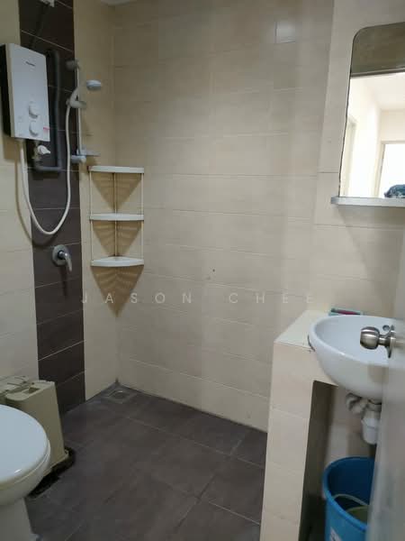 Kondominium untuk Disewa di Cova Suites - Jason Chee - Bathroom - PropertyGuru.com.my