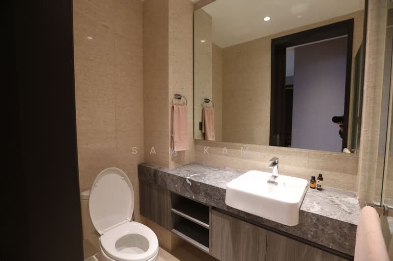 Servis Apartment untuk Dijual di Marriott Residence @ Gurney - Sam Kam - Bathroom - PropertyGuru.com.my