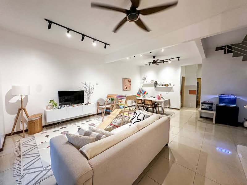 Terraced House for Sale in Sungai Buloh (Selangor) - Ashraff Daniel - Living Room - PropertyGuru.com.my