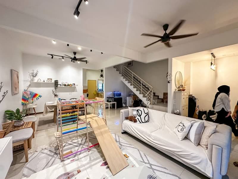 Terraced House for Sale in Sungai Buloh (Selangor) - Ashraff Daniel - Living Room - PropertyGuru.com.my