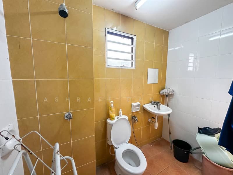 Terraced House for Sale in Sungai Buloh (Selangor) - Ashraff Daniel - Bathroom - PropertyGuru.com.my