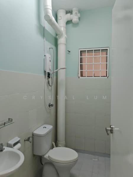 Servis Apartment untuk Disewa di Avelon Tower @ Plaza Medan Putra - Crystal Lum - Bathroom - PropertyGuru.com.my