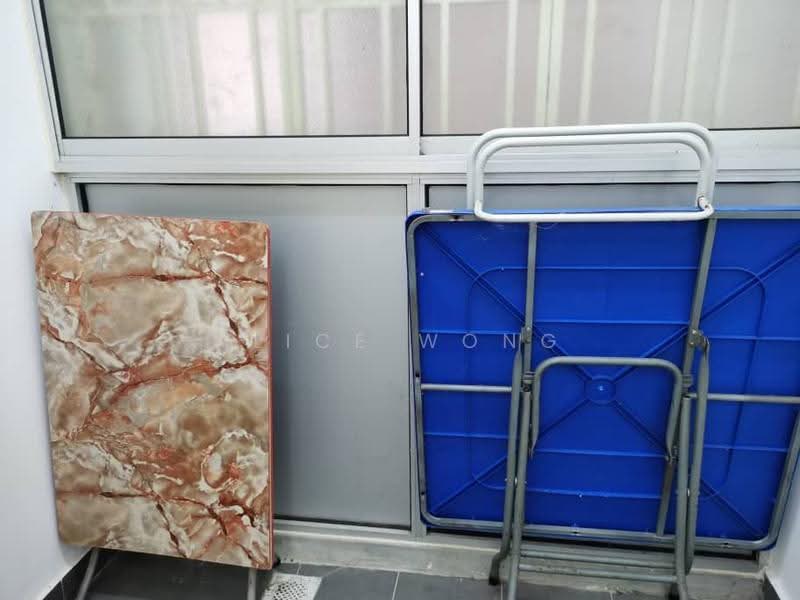 Pangsapuri untuk Disewa di Seri Intan Apartment - Alice Wong - Balcony - PropertyGuru.com.my