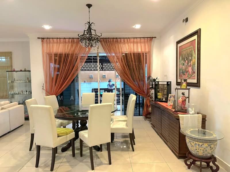 Rumah Berkembar untuk Dijual di Kemuning Utama Permai (Shah Alam) - Marilyn Loh - Dining Room - PropertyGuru.com.my