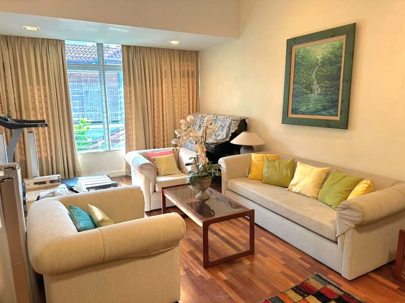 Rumah Berkembar untuk Dijual di Kemuning Utama Permai (Shah Alam) - Marilyn Loh - Living Room - PropertyGuru.com.my