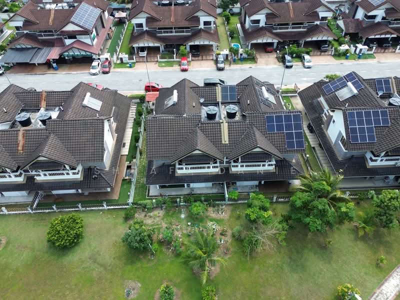 Rumah Berkembar untuk Dijual di Seksyen 24 (Shah Alam) - Ashraff Daniel - Exterior - PropertyGuru.com.my