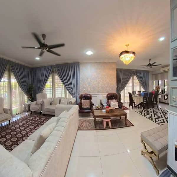 Rumah Berkembar untuk Dijual di Seksyen 24 (Shah Alam) - Ashraff Daniel - Living Room - PropertyGuru.com.my
