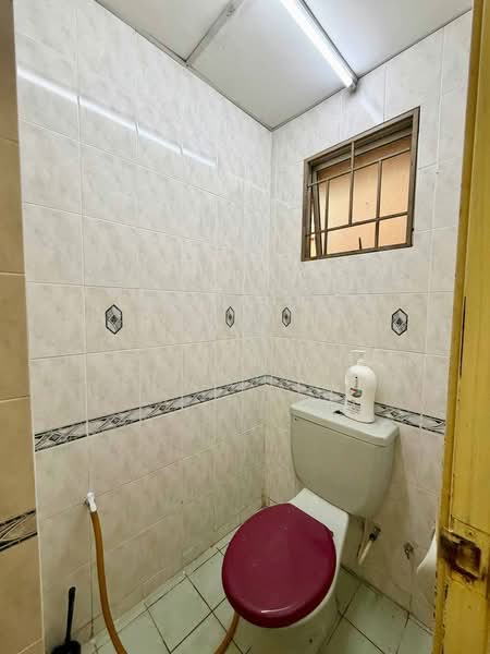 Pangsapuri untuk Dijual di Pangsapuri Kelana Impian - Hazeman Omar - Bathroom - PropertyGuru.com.my