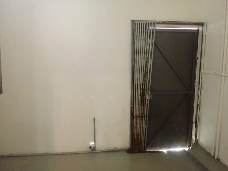 Kedai untuk Disewa di Taman Ungku Tun Aminah (Skudai) - Robin Lim - Interior - PropertyGuru.com.my