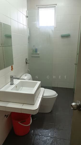 Servis Apartment untuk Disewa di Vue Residences - Jason Chee - Bathroom - PropertyGuru.com.my