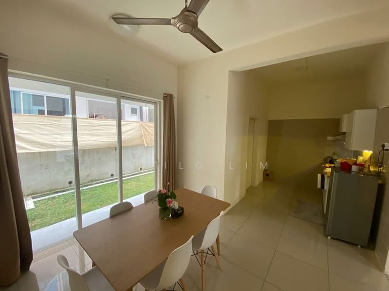 3-storey Terraced House for Sale in Batu 9 (Cheras) - Danilo Lim - Dining Room - PropertyGuru.com.my