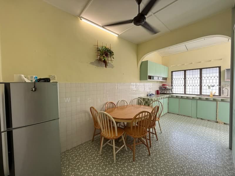 Rumah Teres 1 Tingkat untuk Disewa di Bukit Baru (Melaka) - Wesley Tan - Kitchen - PropertyGuru.com.my