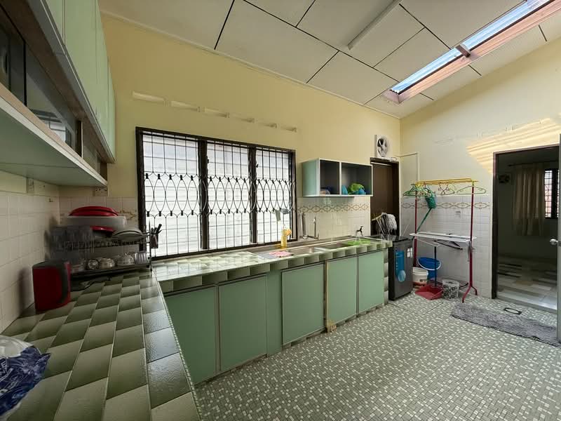 Rumah Teres 1 Tingkat untuk Disewa di Bukit Baru (Melaka) - Wesley Tan - Kitchen - PropertyGuru.com.my