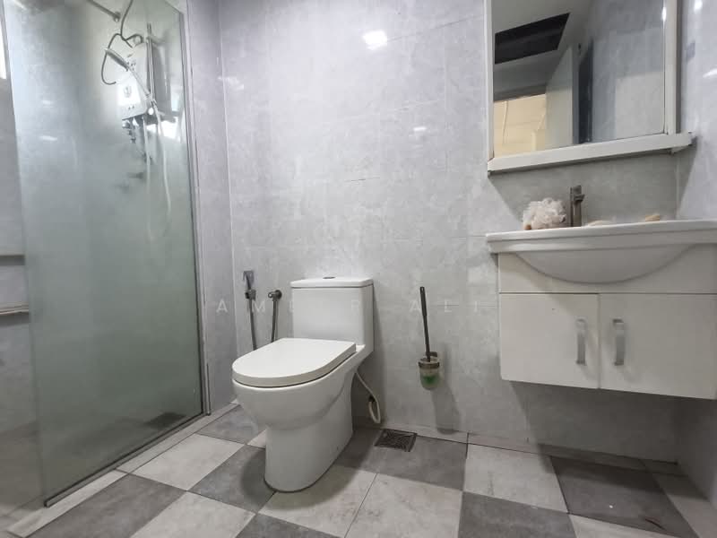 Semi-Detached House for Sale in Taman Mutiara Indah (Puchong) - Ameer Ali - Bathroom - PropertyGuru.com.my